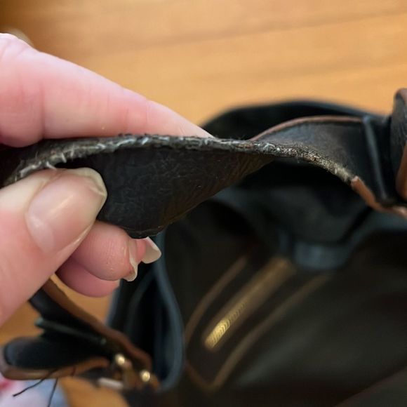 𝅺APOSTROPHE black leather handbag - Picture 3 of 12